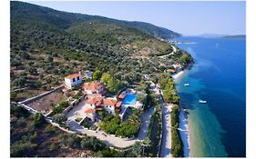 Alonissos Beach Villa 5 Steps Away From The Sea